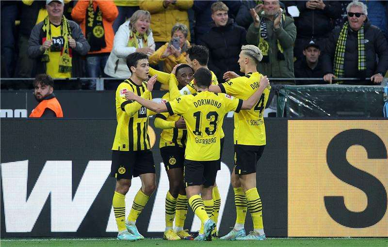 لاعبو بوروسيا دورتموند