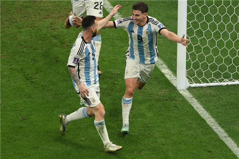 جوليان ألفاريز