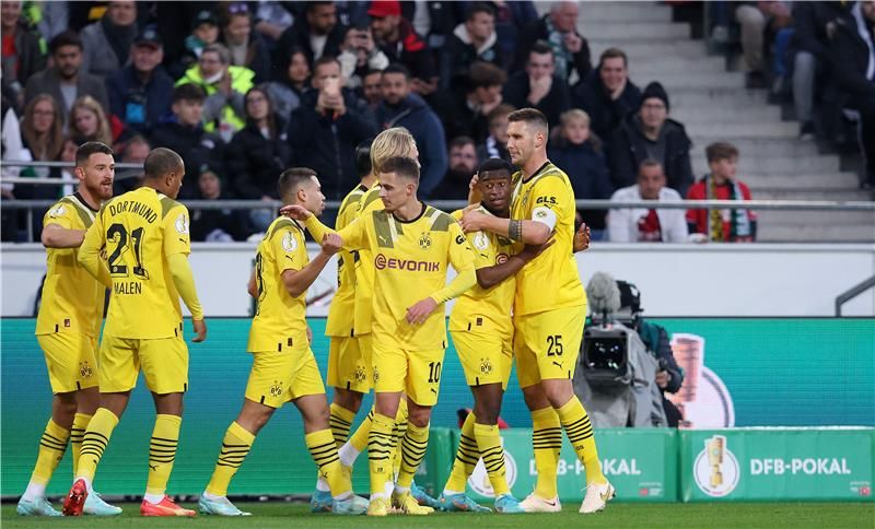 لاعبو بروسيا دورتموند
