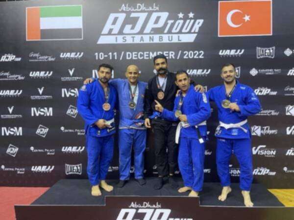 جانب من التتويج