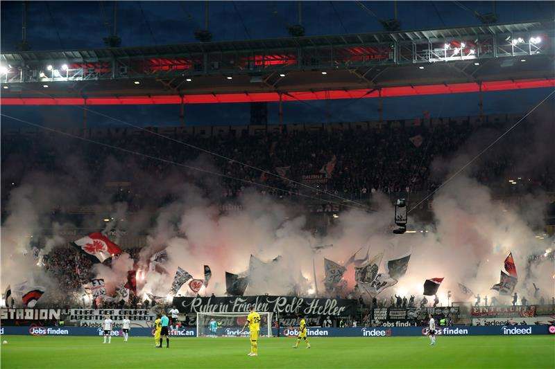 جماهير فريق آينتراخت فرانكفورت