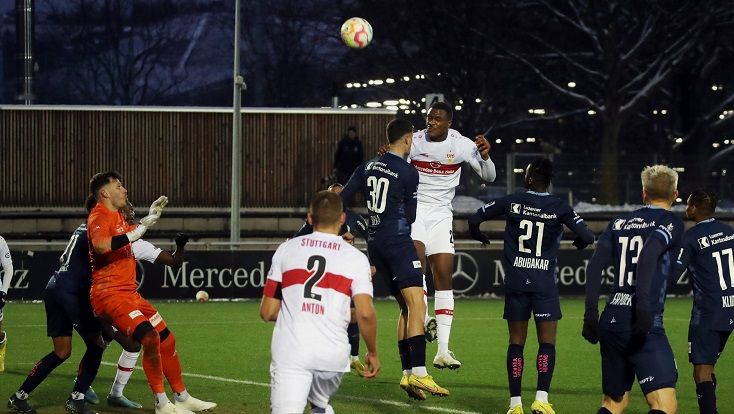 من اللقاء (نقلا عن حساب شتوتجارت علي تويتر)