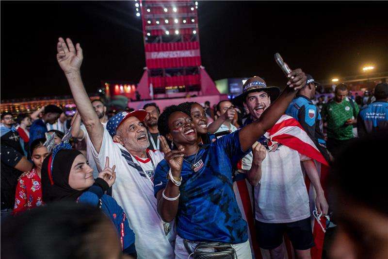 من مهرجان المشجعين في قطر