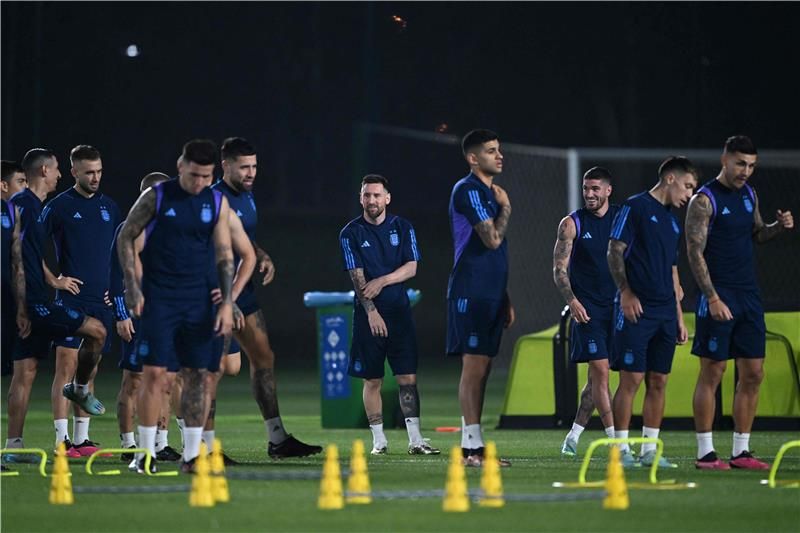 ميسي ورفاقه