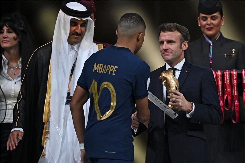 ماكرون ومبابي