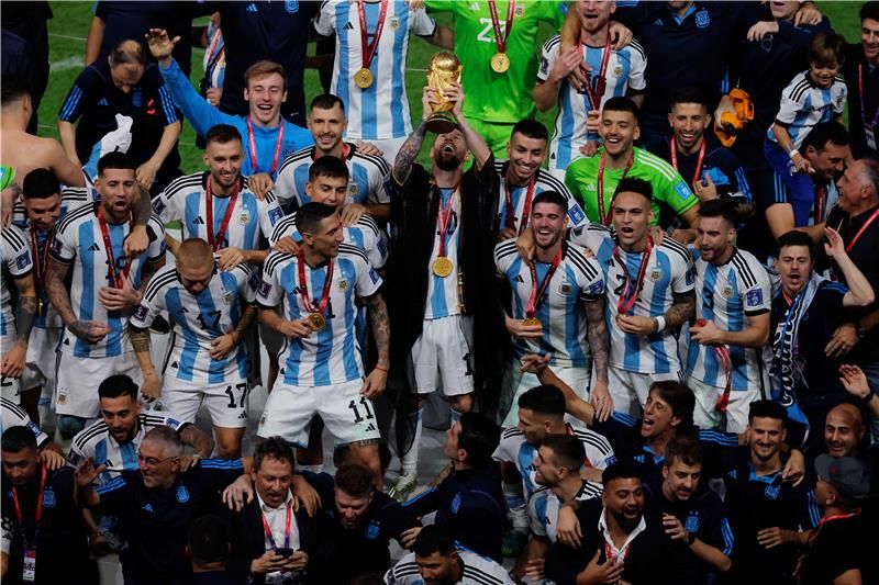 من فرحة منتخب الأرجنتين بالتتويج