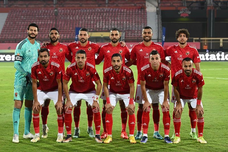 لاعبو الأهلي