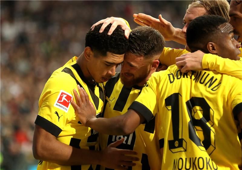 لاعبو بوروسيا دورتموند