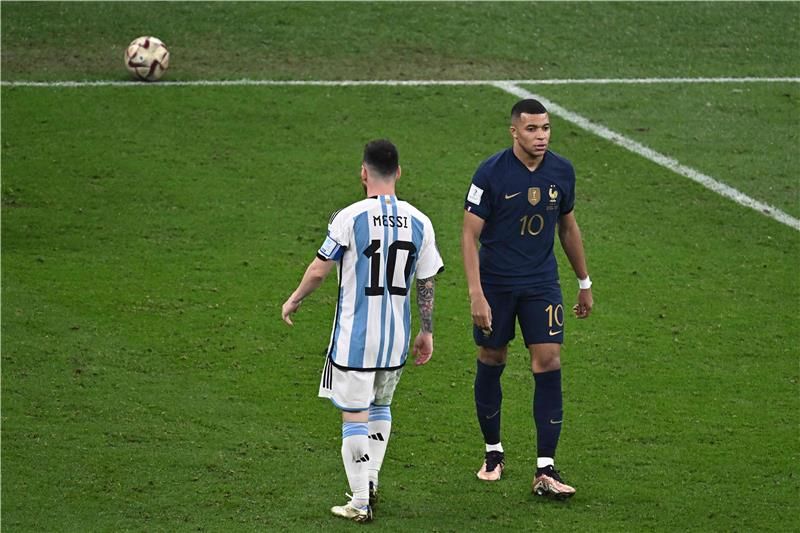 مبابي وميسي