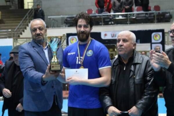 من تتويج فهمي الهادي