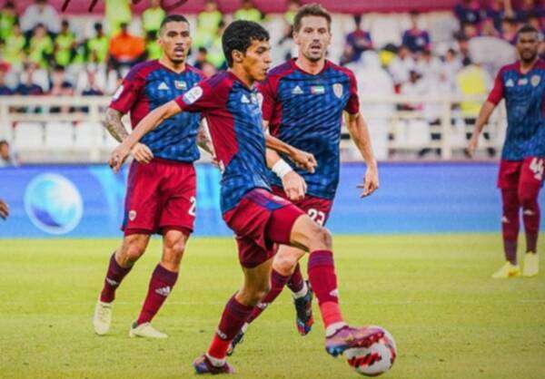 من الدوري الإماراتي