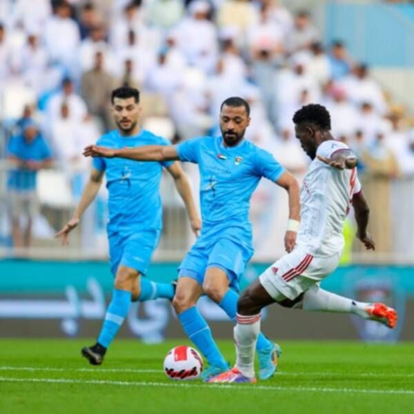 من مباراة الشارقة ودبا الفجيرة