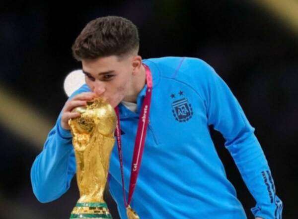 جوليان ألفاريز