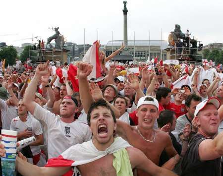 2006-06-25t172409z_01_stu510_rtridsp_2_sport-soccer-world