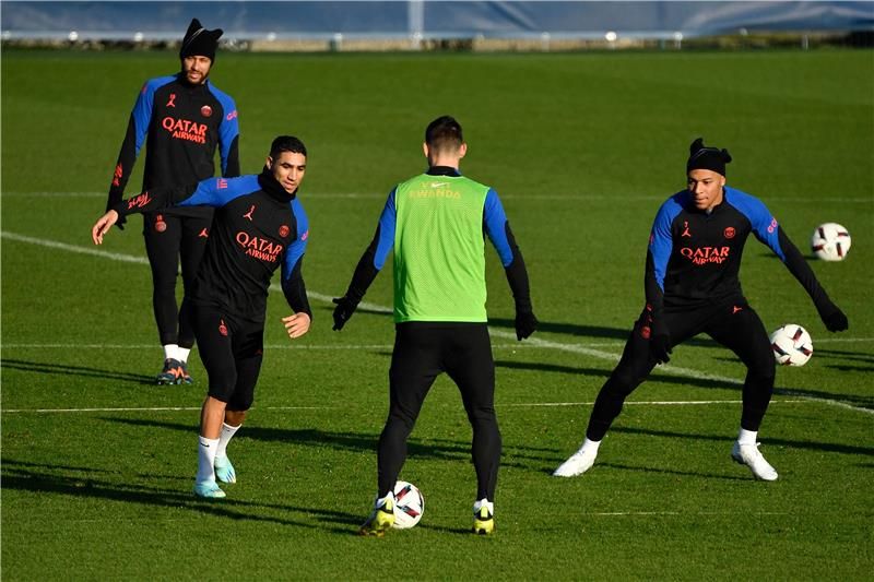 لاعبو باريس سان جيرمان