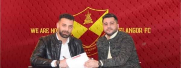 العرب يجدد عقده