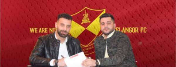 العرب يجدد عقده