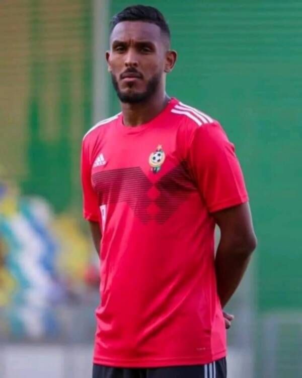 سند الورفلي