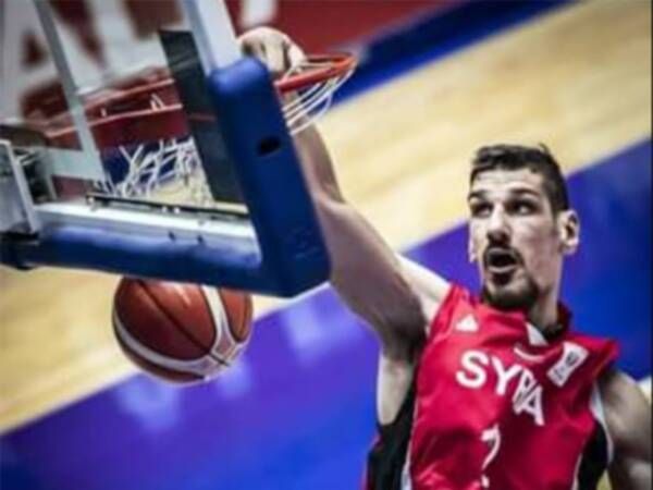 عبد الوهاب الحموي لاعب سلة أهلي حلب