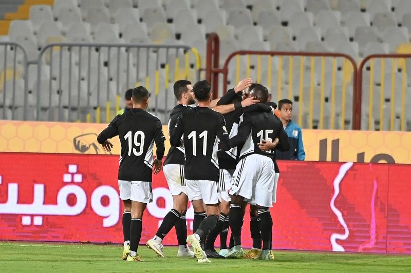 لاعبو الأهلي