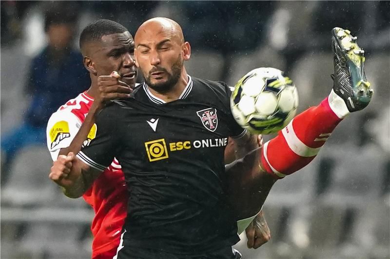 مباراة سابقة لكاسا بيا