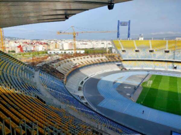 ملعب طنجة الكبير