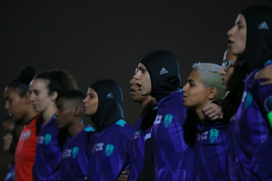 لاعبات الأهلي