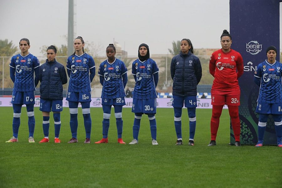 البرازيلية مايارا مع لاعبات الهلال