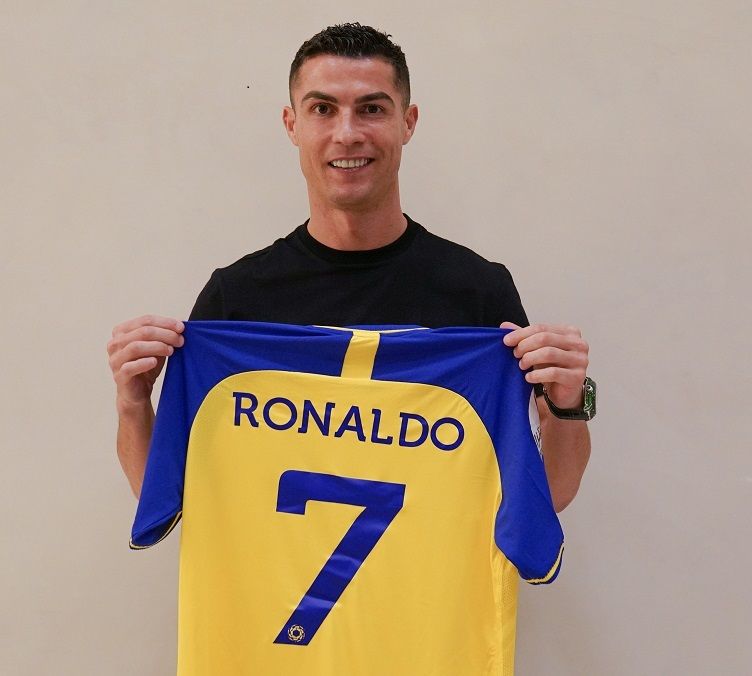 كريستيانو بقميص النصر