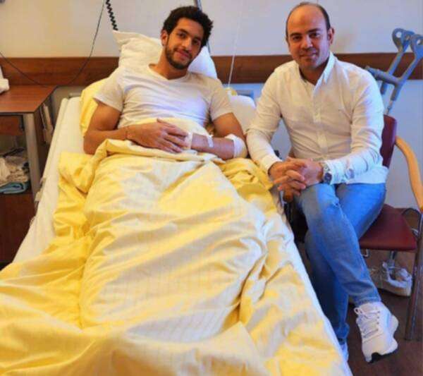 مصطفى شوبير وطبيب الأهلي