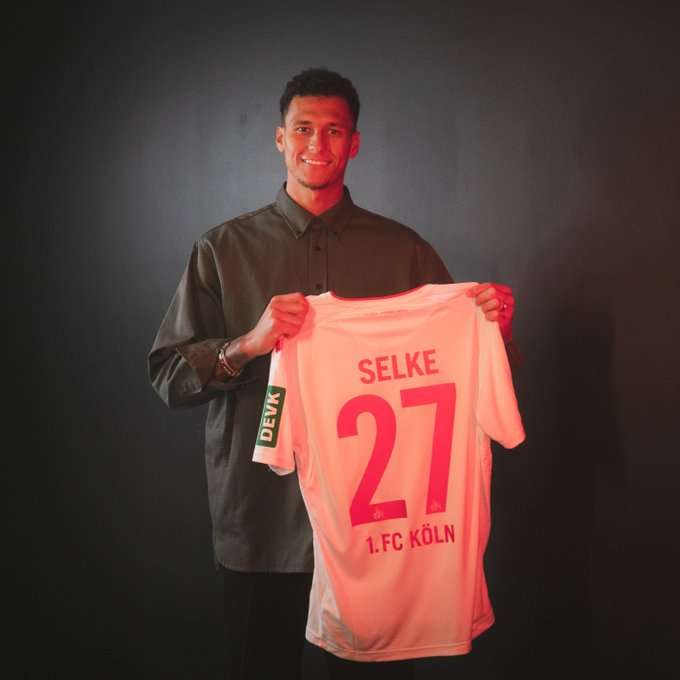 من تقديم اللاعب (نقلا عن حساب كولن على تويتر)