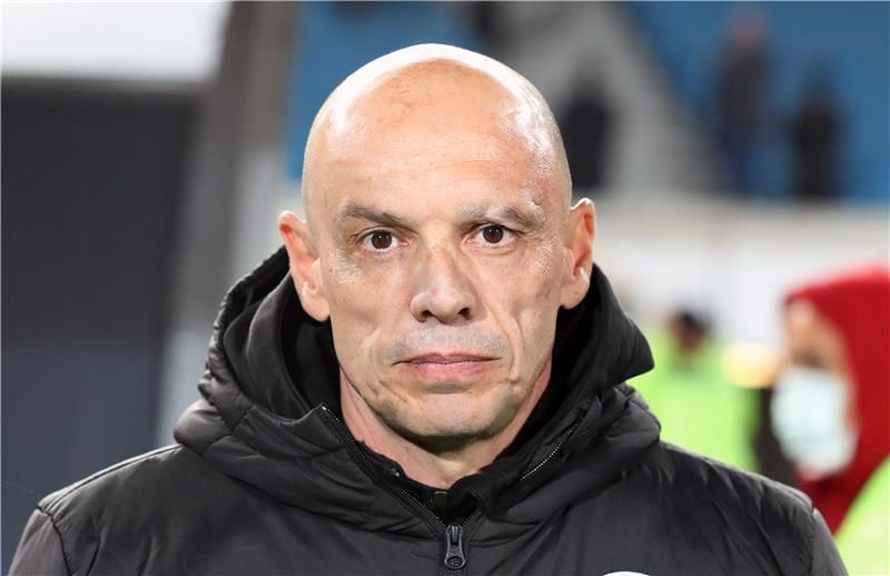 تاكيس جونياس