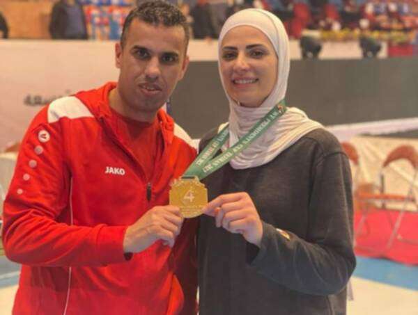 جوليانا ومدربها العساف