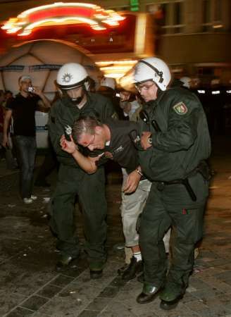 2006-06-14t224959z_01_fed123_rtridsp_2_sport-soccer-world