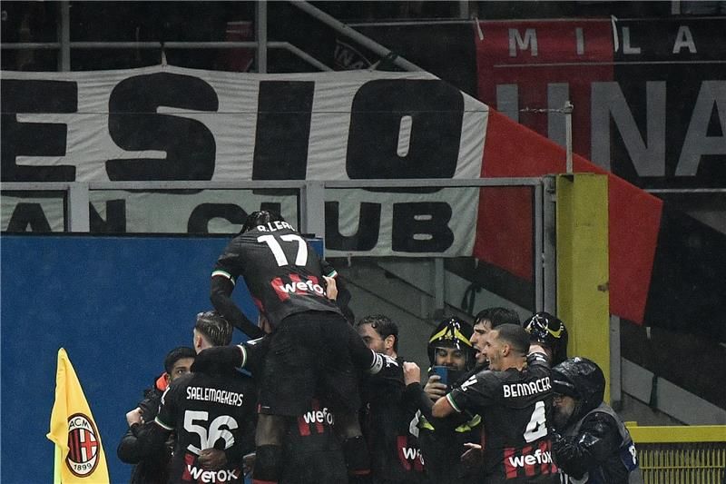 لاعبو ميلان