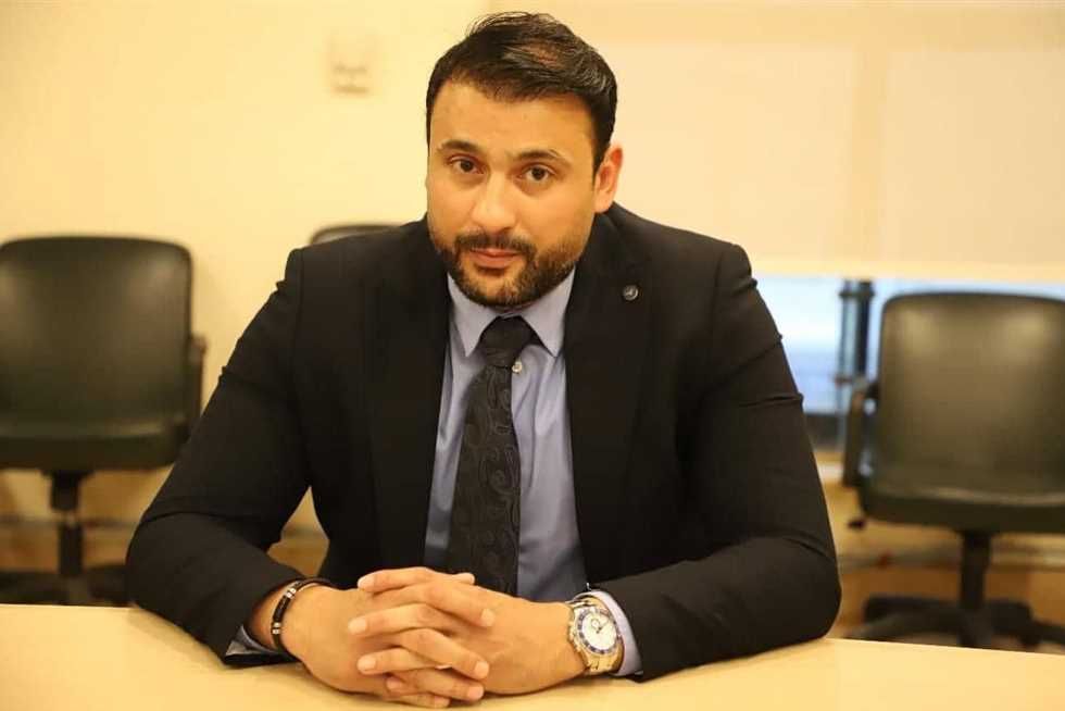 عمر الغنيمي