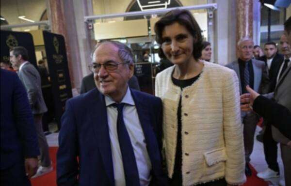 وزيرة الرياضة مع لو جريه