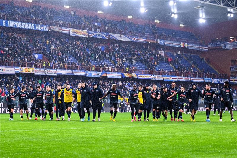 لاعبو نابولي