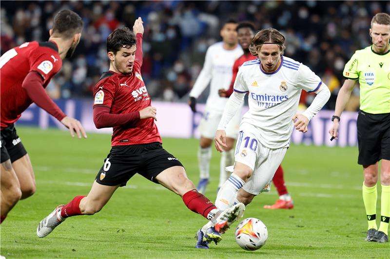 ريال مدريد وفالنسيا (أرشيفية)