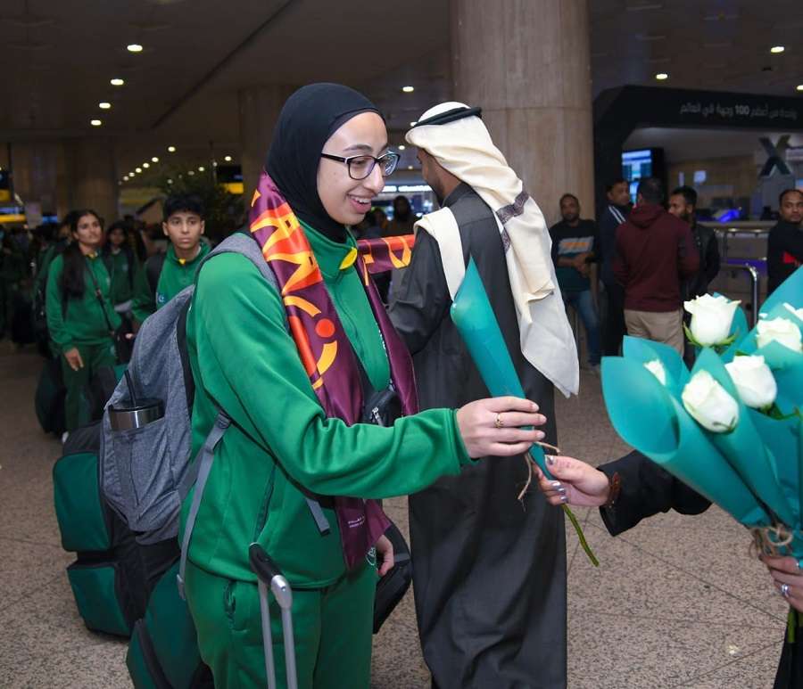 لاعبات منتخب باكستان عند وصولهن للسعودية