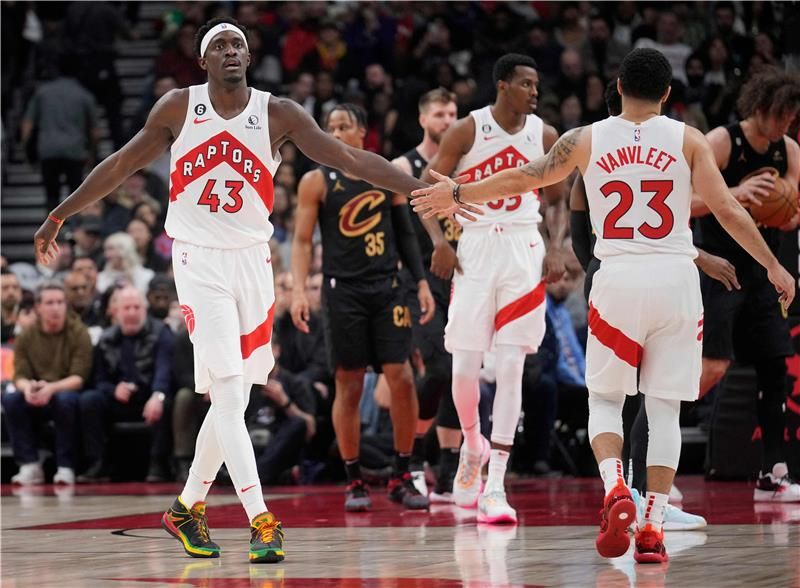 لاعبو تورنتو رابتورز