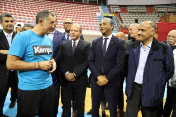 من زيارة وزير الرياضة للمنتخب