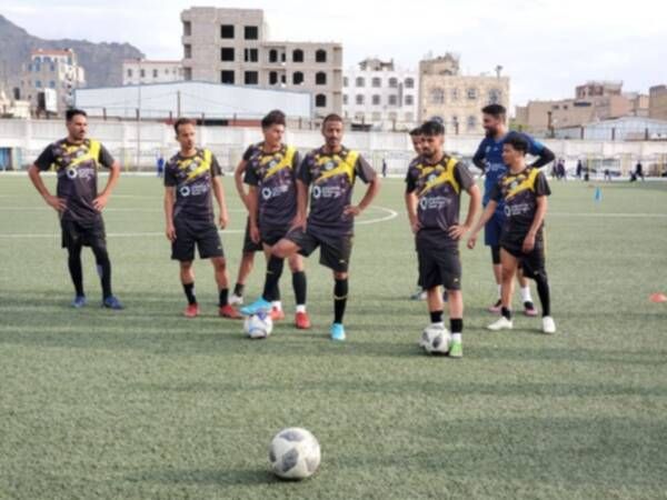 لاعبو الصقر