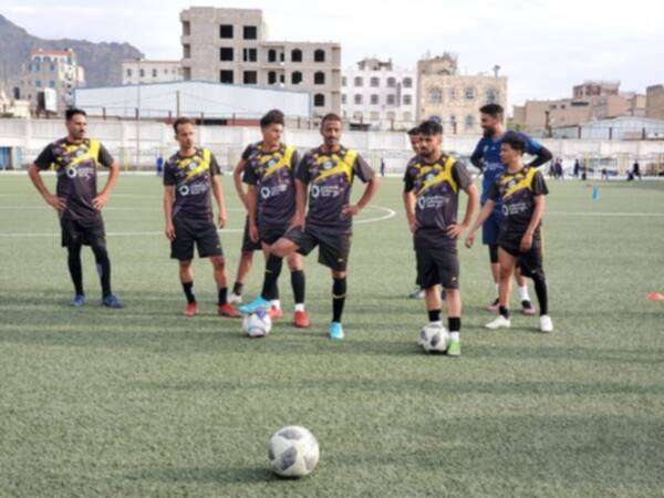 لاعبو الصقر