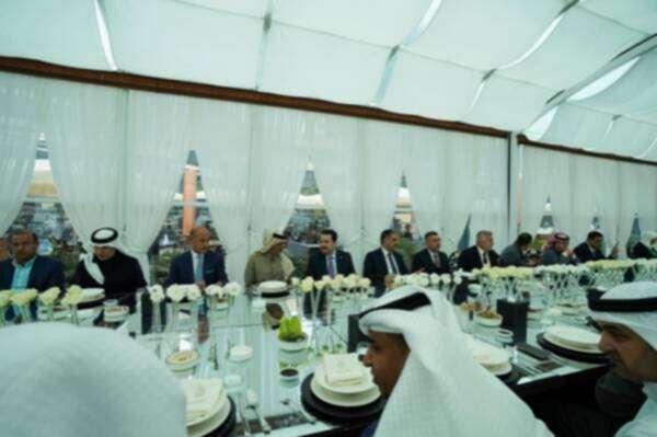 من الاجتماع