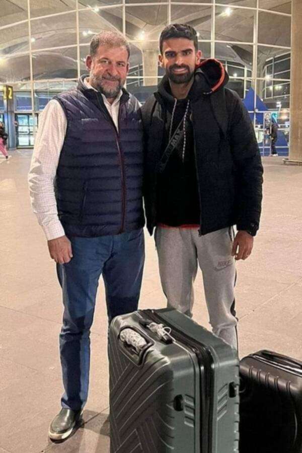 الرشدان برفقة والده قبل التوجه للعراق