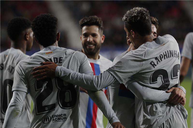 لاعبو برشلونة