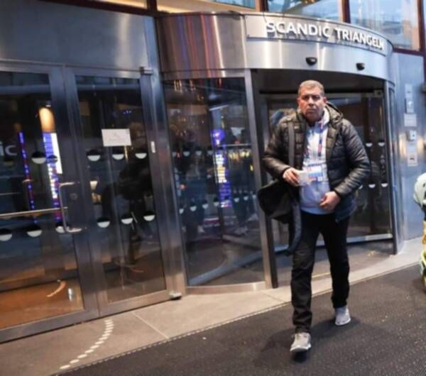 من مغادرة المنتخب لمقر إقامته