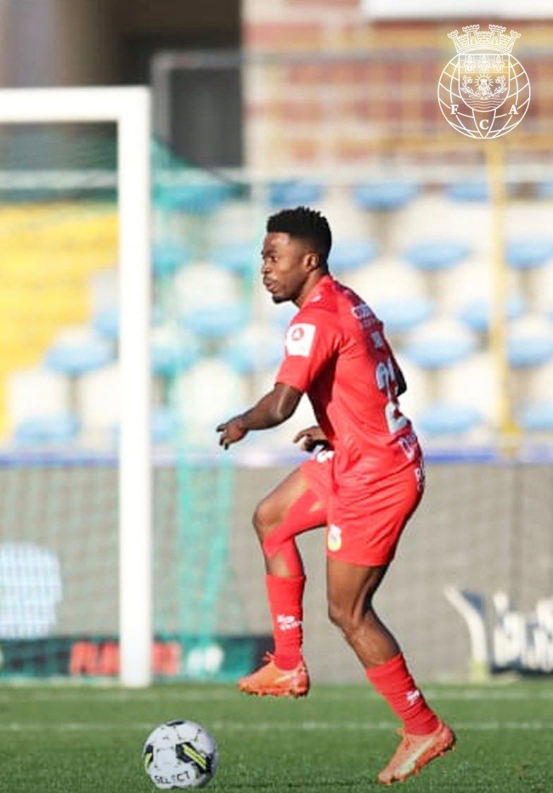 جانب من اللقاء (نقلا عن حساب الفريق علي تويتر)