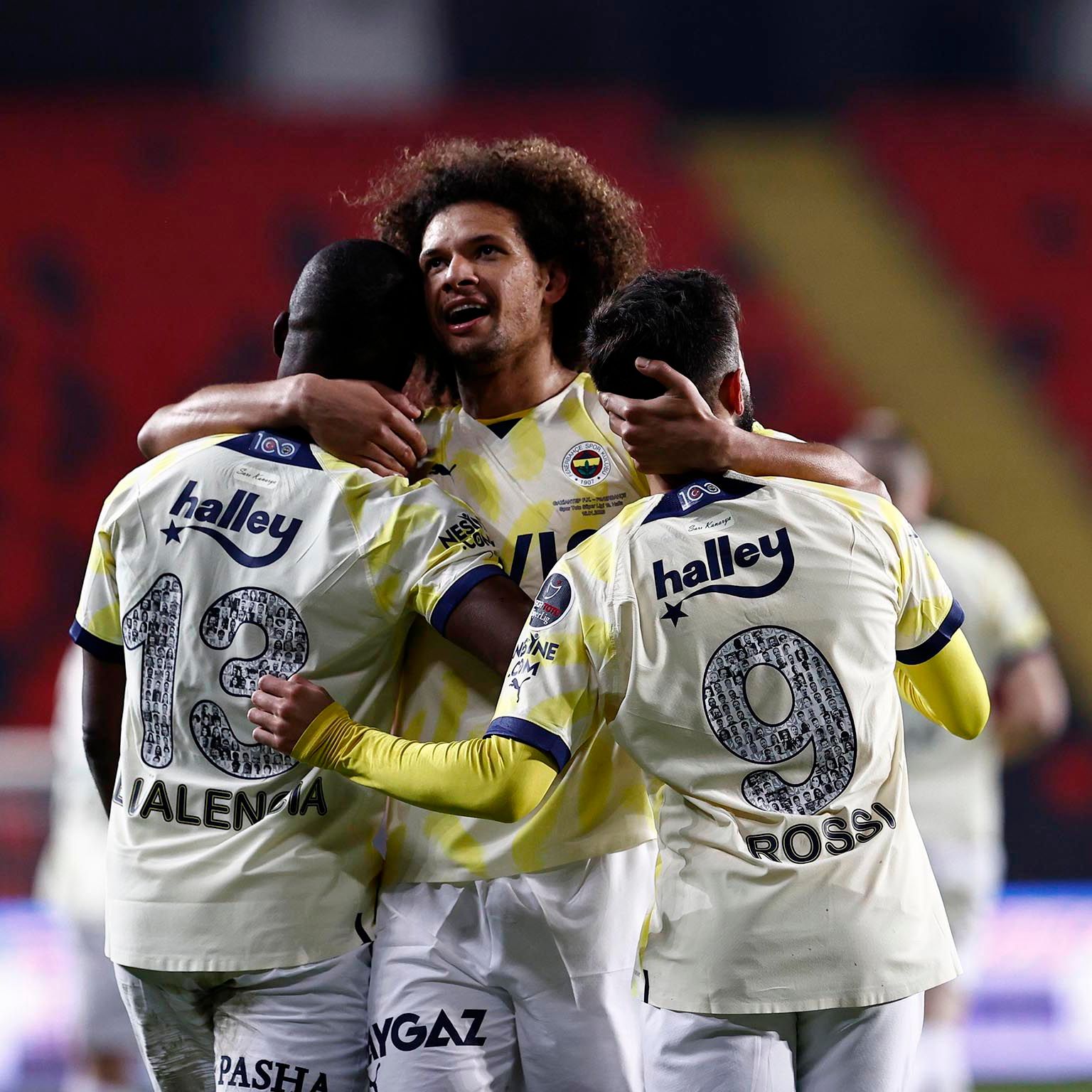 جانب من اللقاء (نقلا عن حساب الفريق علي تويتر)